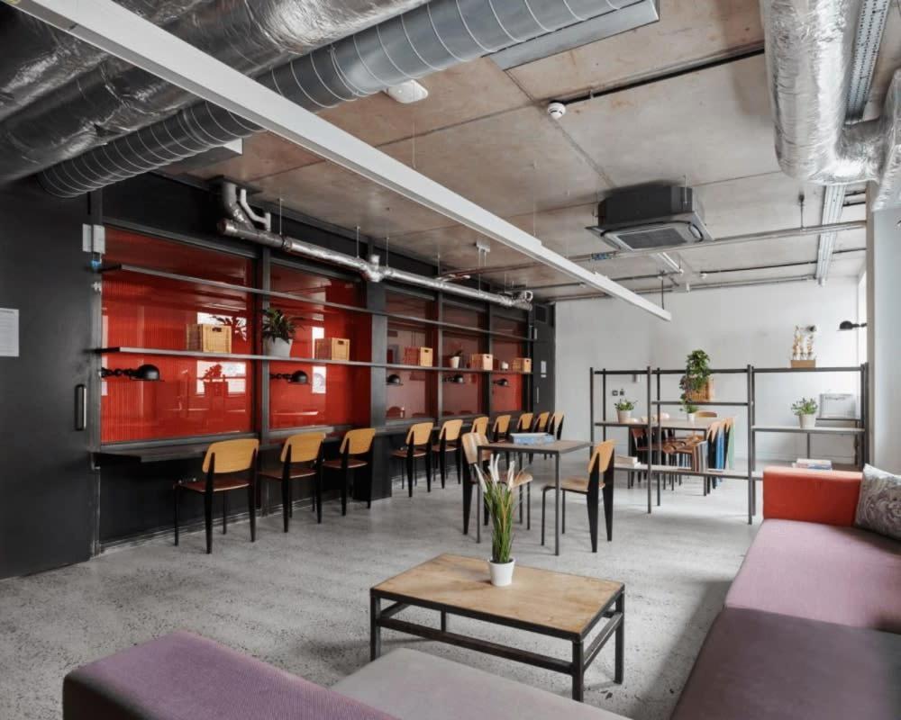 Zeni Central Exeter Studios Екстериор снимка